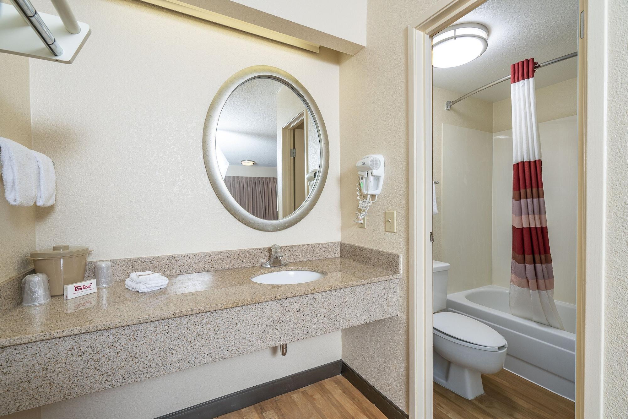 Red Roof Inn Detroit - Dearborn-Greenfield Village Εξωτερικό φωτογραφία